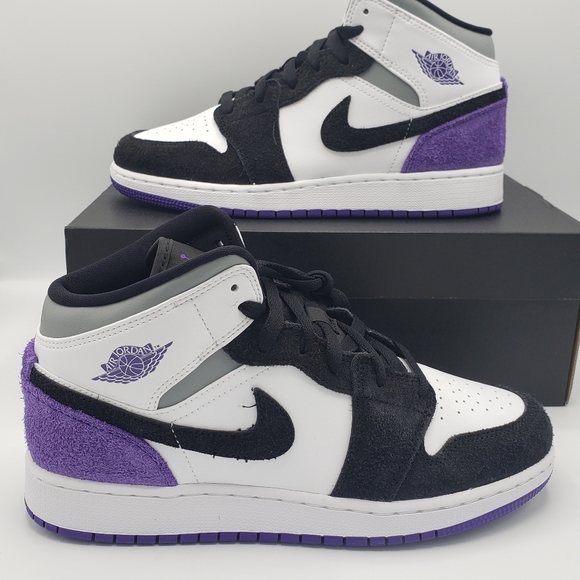 Nike Air Jordan 1 Mid SE GS White Court Purple - Picture 1 of 13